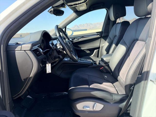 2017 Porsche Macan Sport Utility 4D