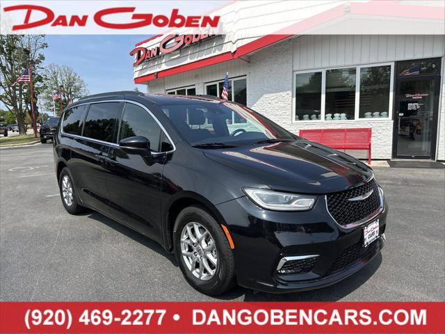 2022 Chrysler Pacifica Touring for sale in Green Bay, WI