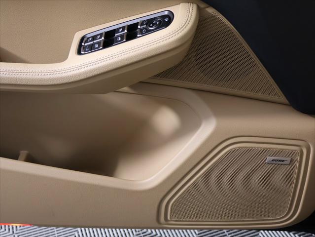 2026 Porsche Macan 4DR AWD