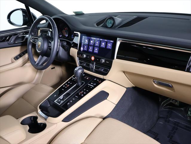 2026 Porsche Macan 4DR AWD