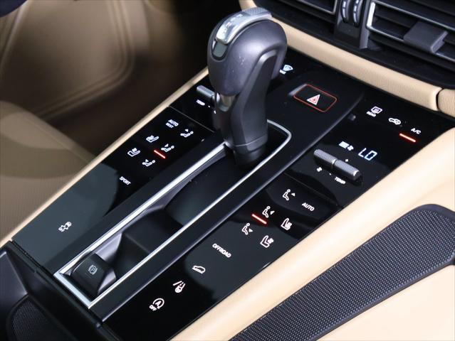 2026 Porsche Macan 4DR AWD