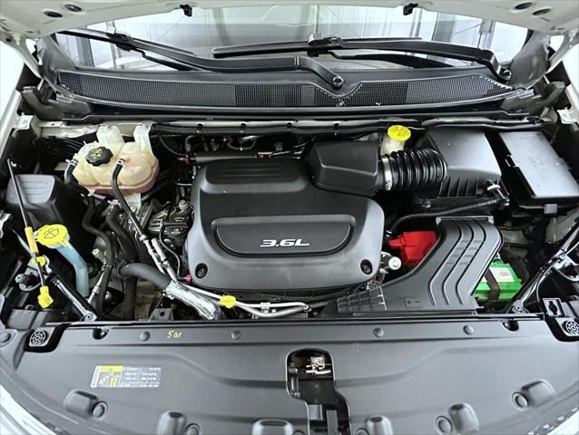 2017 Chrysler Pacifica Touring-L