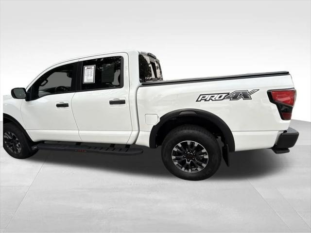 2024 Nissan TITAN Crew Cab PRO-4X 4x4 2024 Nissan TITAN Crew Cab PRO-4X 4x4