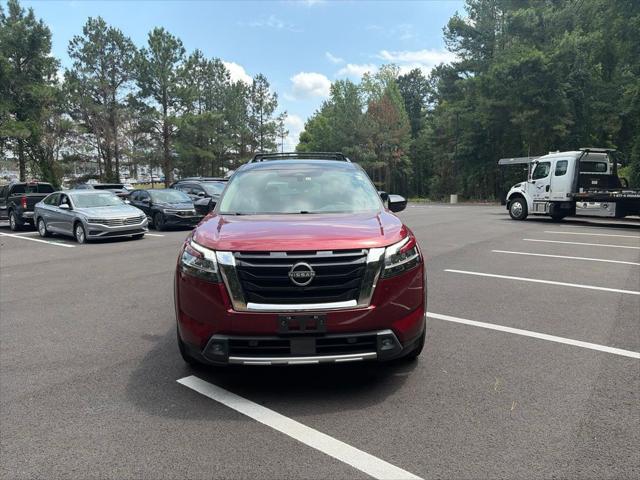 2022 Nissan Pathfinder SL 2022 Nissan Pathfinder SL