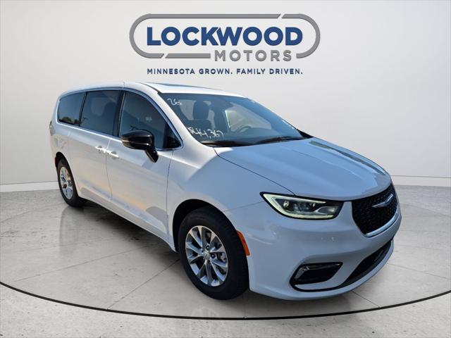 2026 Chrysler Pacifica Limited AWD