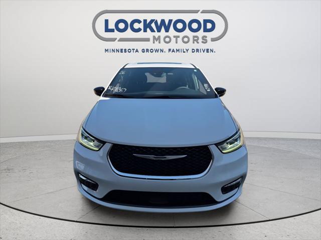 2026 Chrysler Pacifica Limited AWD