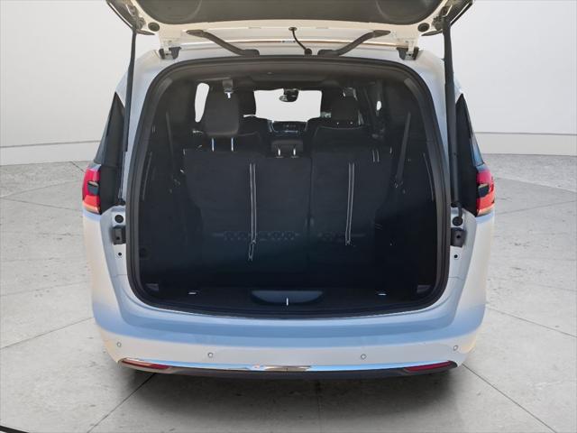 2026 Chrysler Pacifica Limited AWD