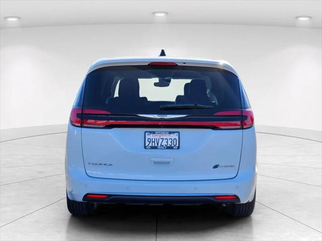 2023 Chrysler Pacifica Hybrid Touring L