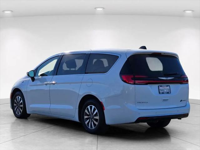 2023 Chrysler Pacifica Hybrid Touring L