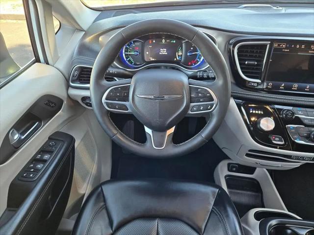 2023 Chrysler Pacifica Hybrid Touring L