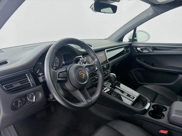 2023 Porsche Macan Macan