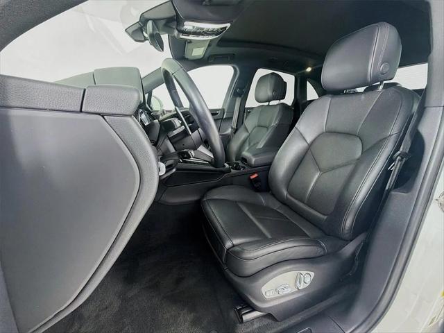 2023 Porsche Macan Macan