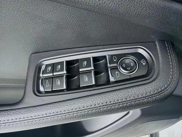 2023 Porsche Macan Macan