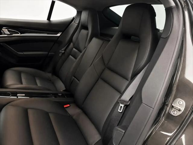 2015 Porsche Panamera 2