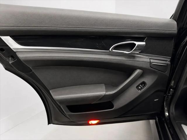 2015 Porsche Panamera 2