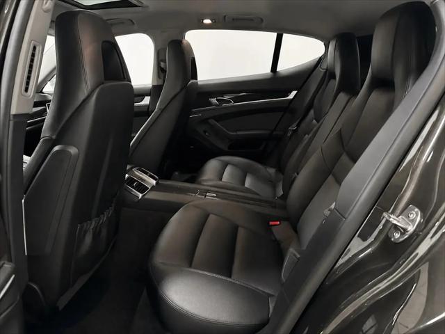 2015 Porsche Panamera 2