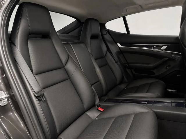 2015 Porsche Panamera 2