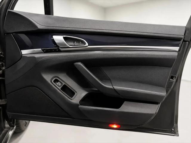 2015 Porsche Panamera 2