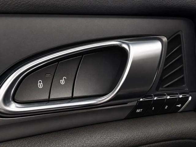 2015 Porsche Panamera 2
