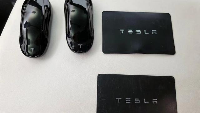 2022 Tesla Model X Plaid Tri Motor All-Wheel Drive