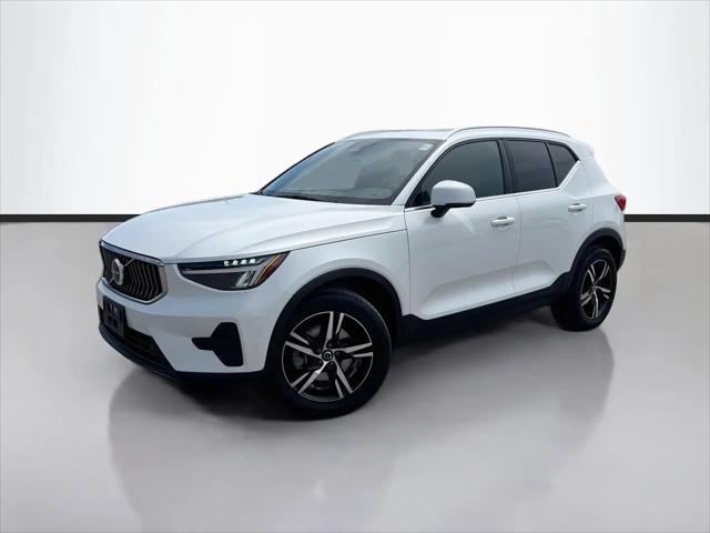 2025 Volvo XC40 B5 Core Bright Theme for sale in Sarasota, FL