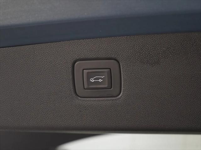 2024 Buick NV Avenir FWD