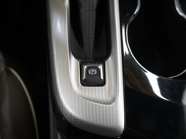 2024 Buick NV Avenir FWD