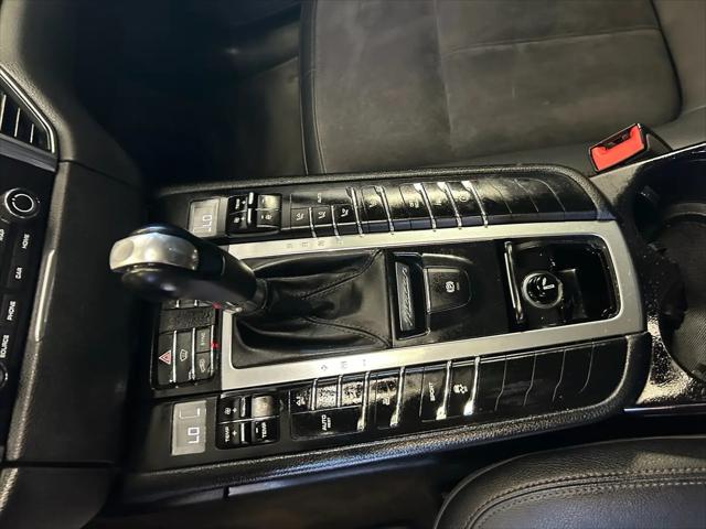 2017 Porsche Macan Macan