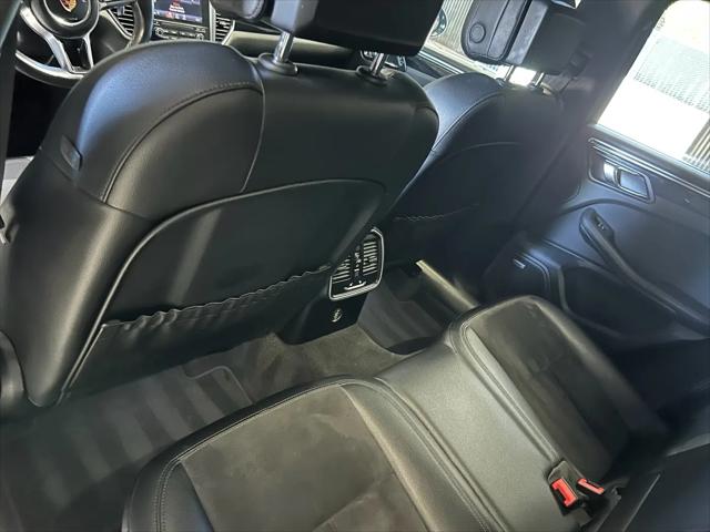 2017 Porsche Macan Macan