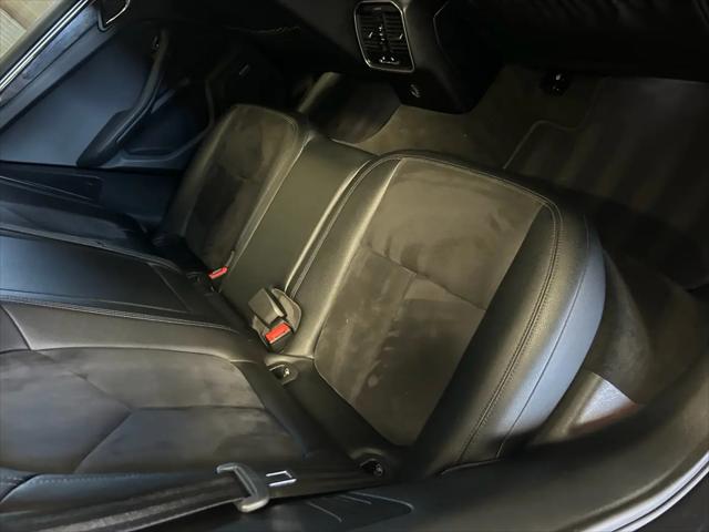 2017 Porsche Macan Macan