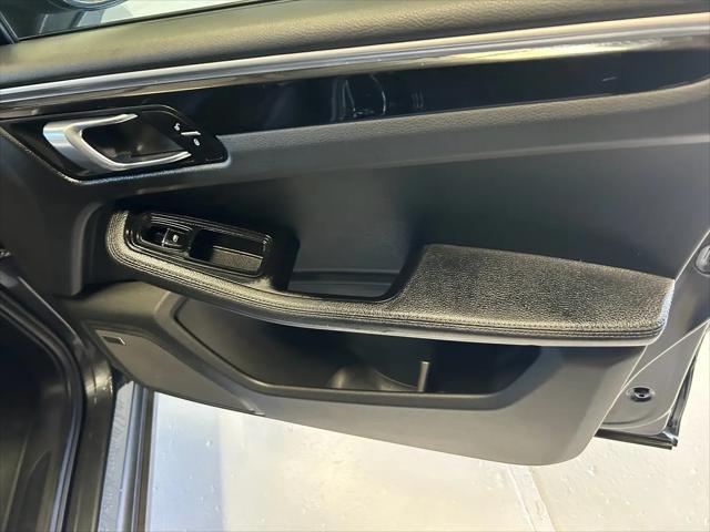 2017 Porsche Macan Macan