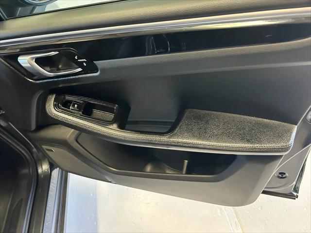 2017 Porsche Macan Macan