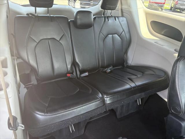 2021 Chrysler Voyager LXI