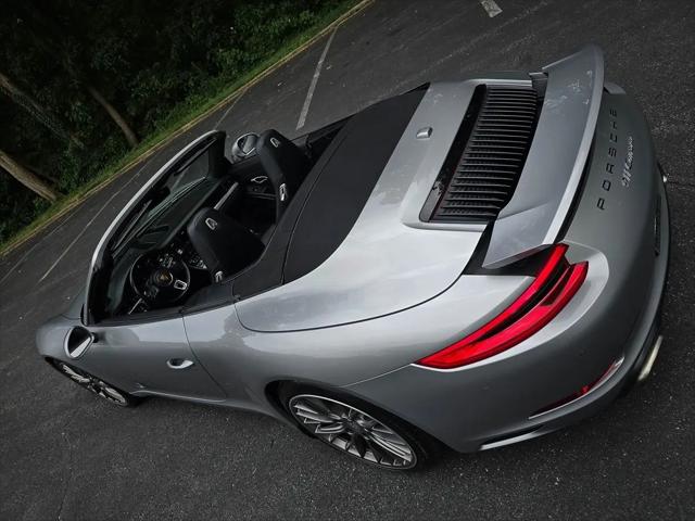 2018 Porsche 911 Carrera