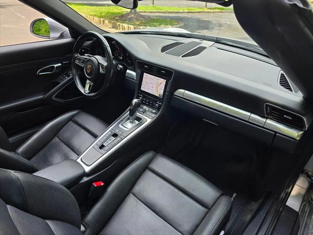 2018 Porsche 911 Carrera