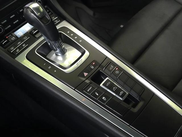 2018 Porsche 911 Carrera