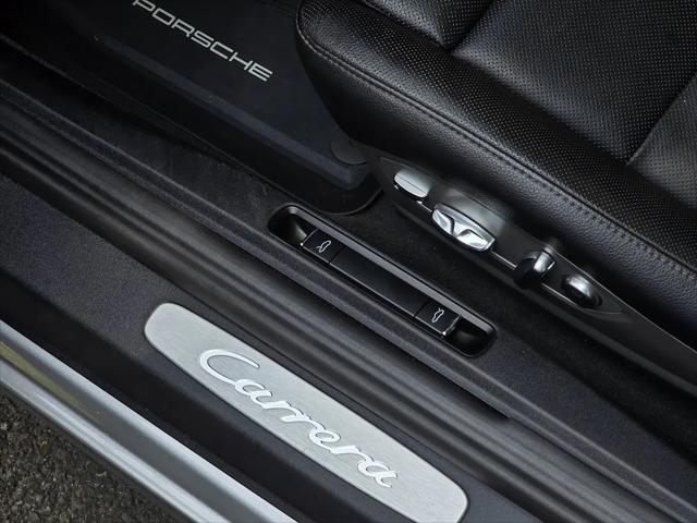 2018 Porsche 911 Carrera