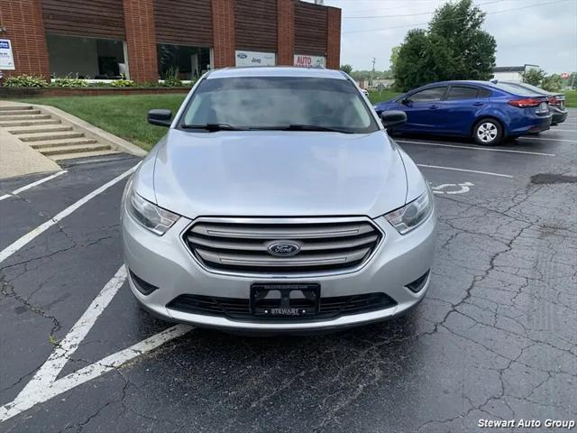 2016 Ford Taurus SE