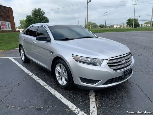 2016 Ford Taurus SE