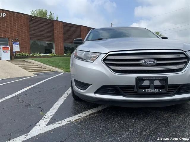 2016 Ford Taurus SE