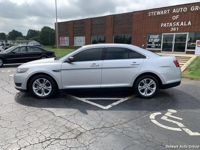 2016 Ford Taurus SE