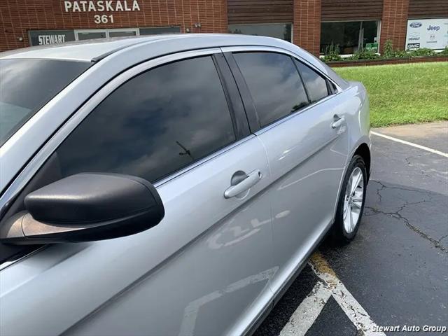 2016 Ford Taurus SE