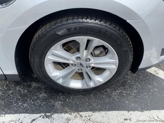 2016 Ford Taurus SE
