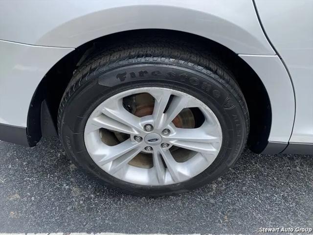 2016 Ford Taurus SE