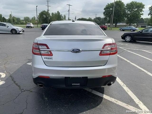 2016 Ford Taurus SE