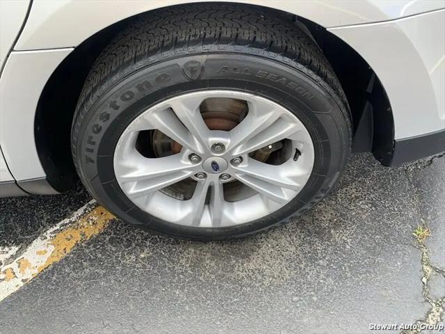 2016 Ford Taurus SE