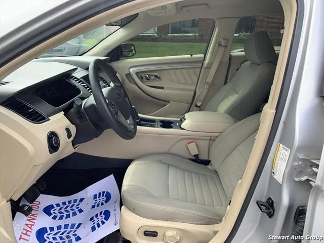 2016 Ford Taurus SE