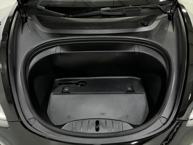 2022 Tesla Model 3 Rear-Wheel Drive