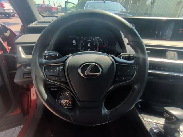 2019 Lexus UX 200 UX 200