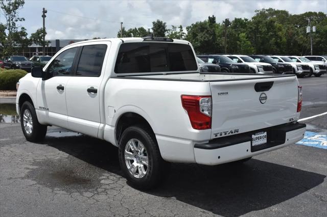 2023 Nissan Titan Crew Cab SV 4x2